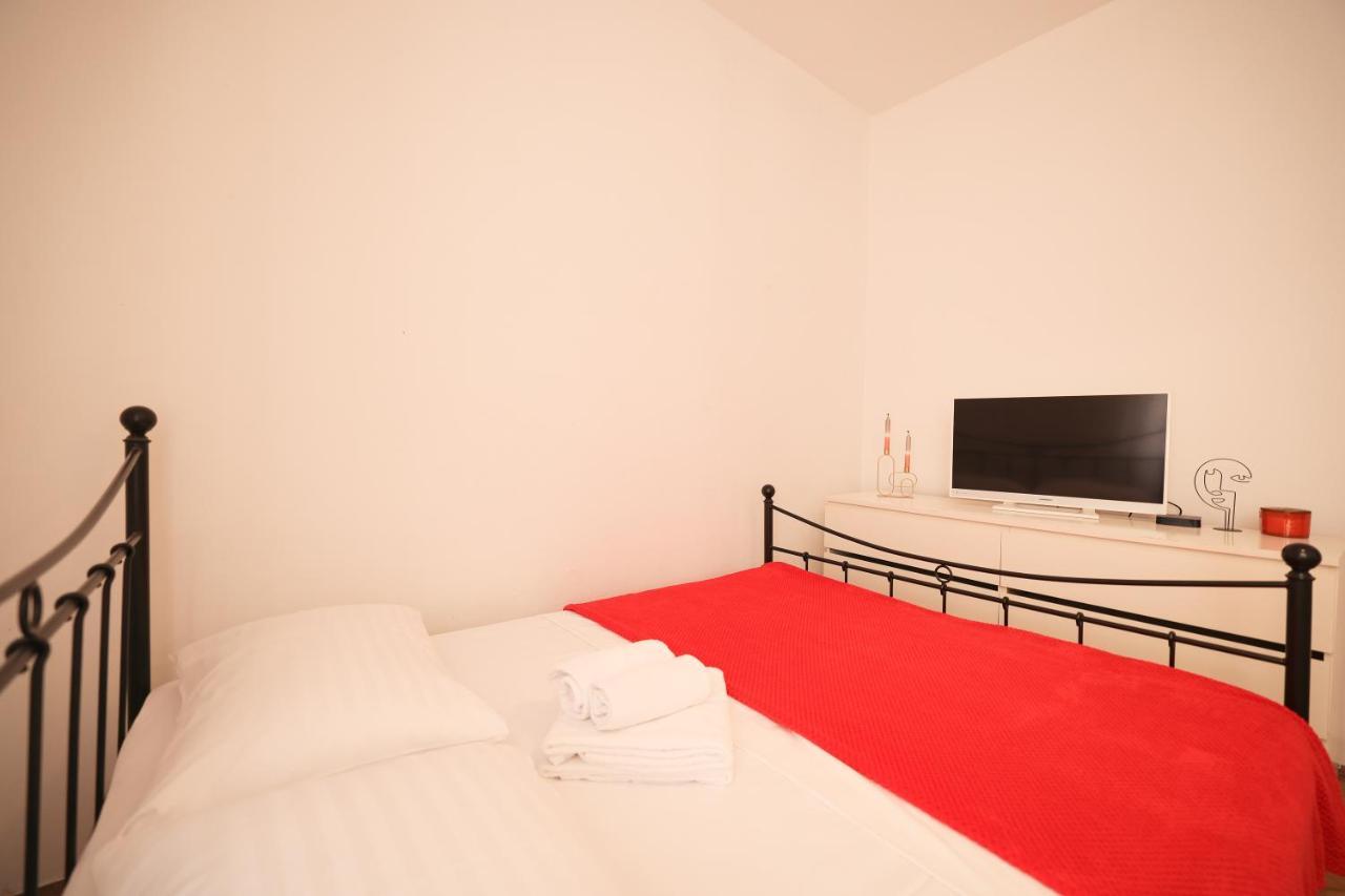 Cozy Studio Apartments In City Centar Stosija ザダル エクステリア 写真
