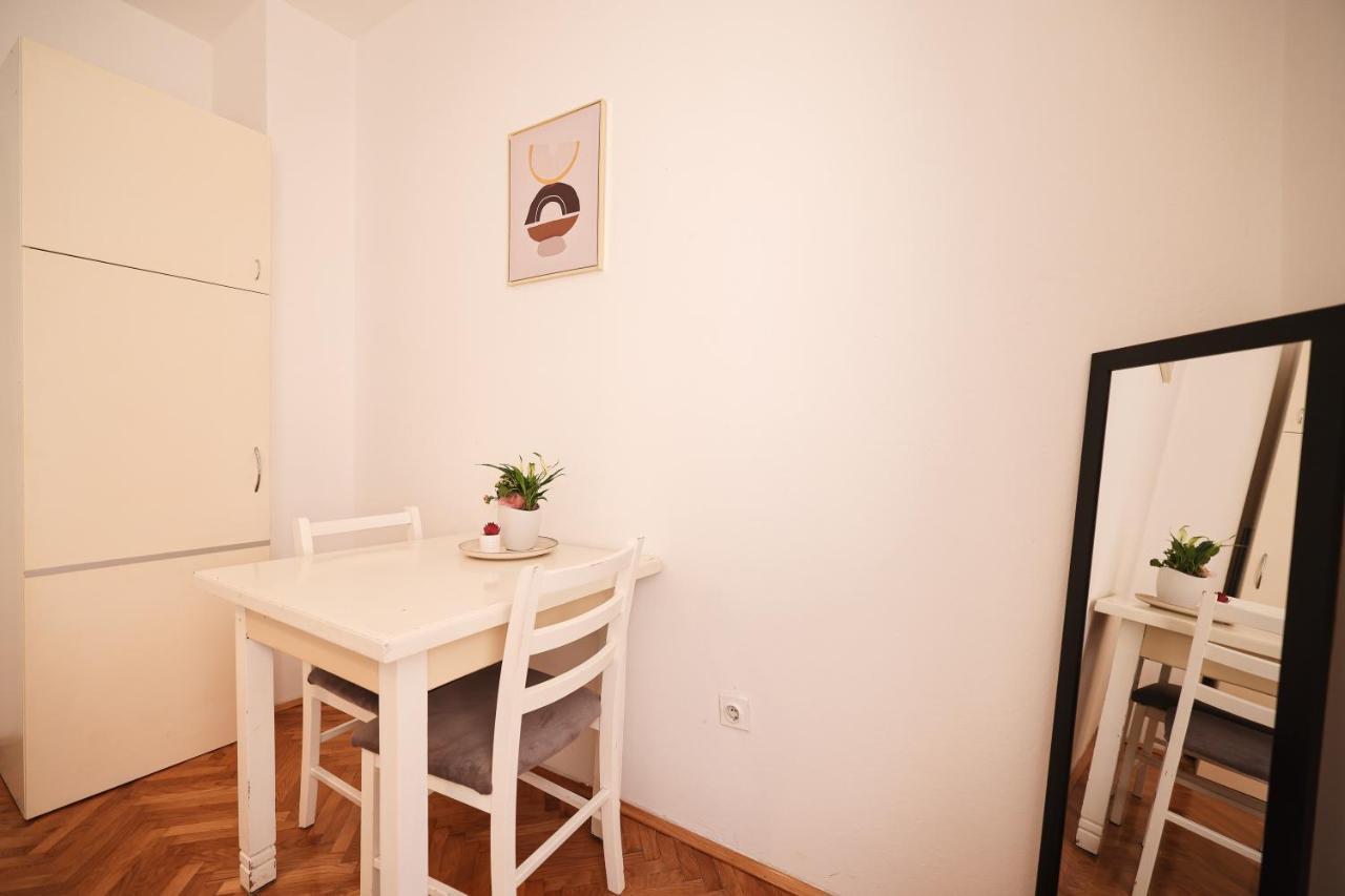 Cozy Studio Apartments In City Centar Stosija ザダル エクステリア 写真
