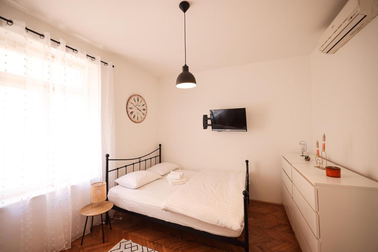 Cozy Studio Apartments In City Centar Stosija ザダル エクステリア 写真